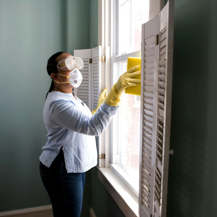 Balcony & Glass Window Wash
